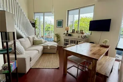 3339 Virginia St #320, Miami: photo 1 of 23