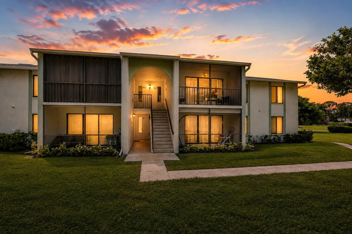 3744 Savoy Ln #E2, West Palm Beach: photo 1 of 24