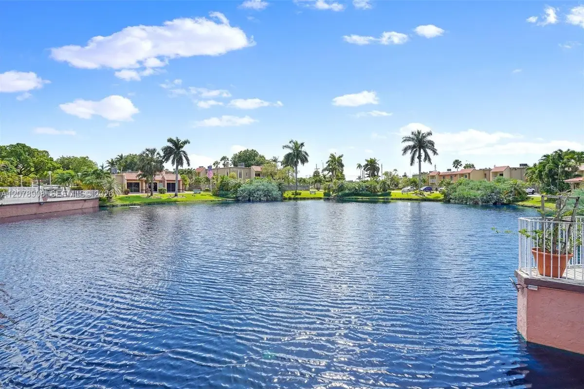 4910 NW 79th Ave #201, Doral: photo 1 of 15