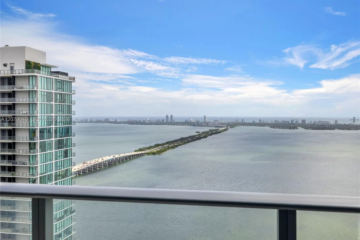 480 NE 31st St #4706, Miami: photo 1 of 30