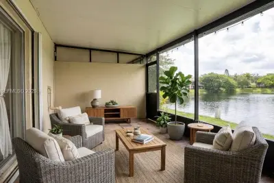 14295 Kendale Lakes Cir, Miami: photo 1 of 28