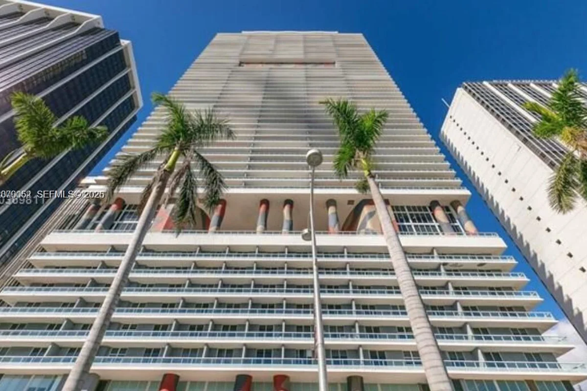 50 Biscayne Blvd #1607, Miami: photo 1 of 9