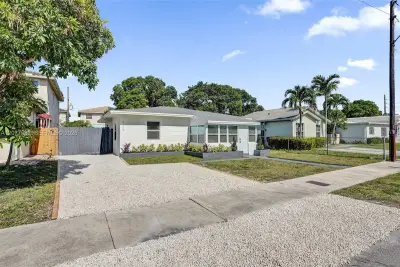 1115 NW 1st Ave, Fort Lauderdale: photo 1 of 37