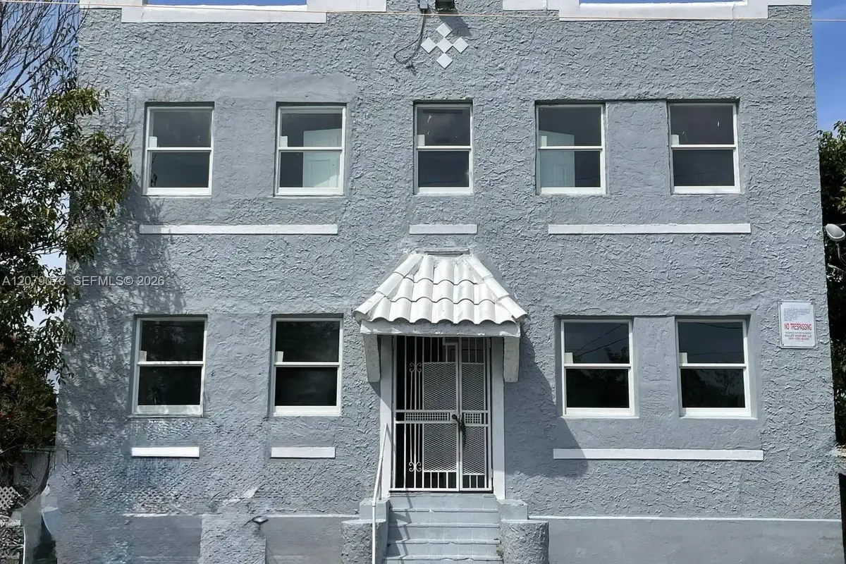 Townhouse in Miami: photo 1 of 5