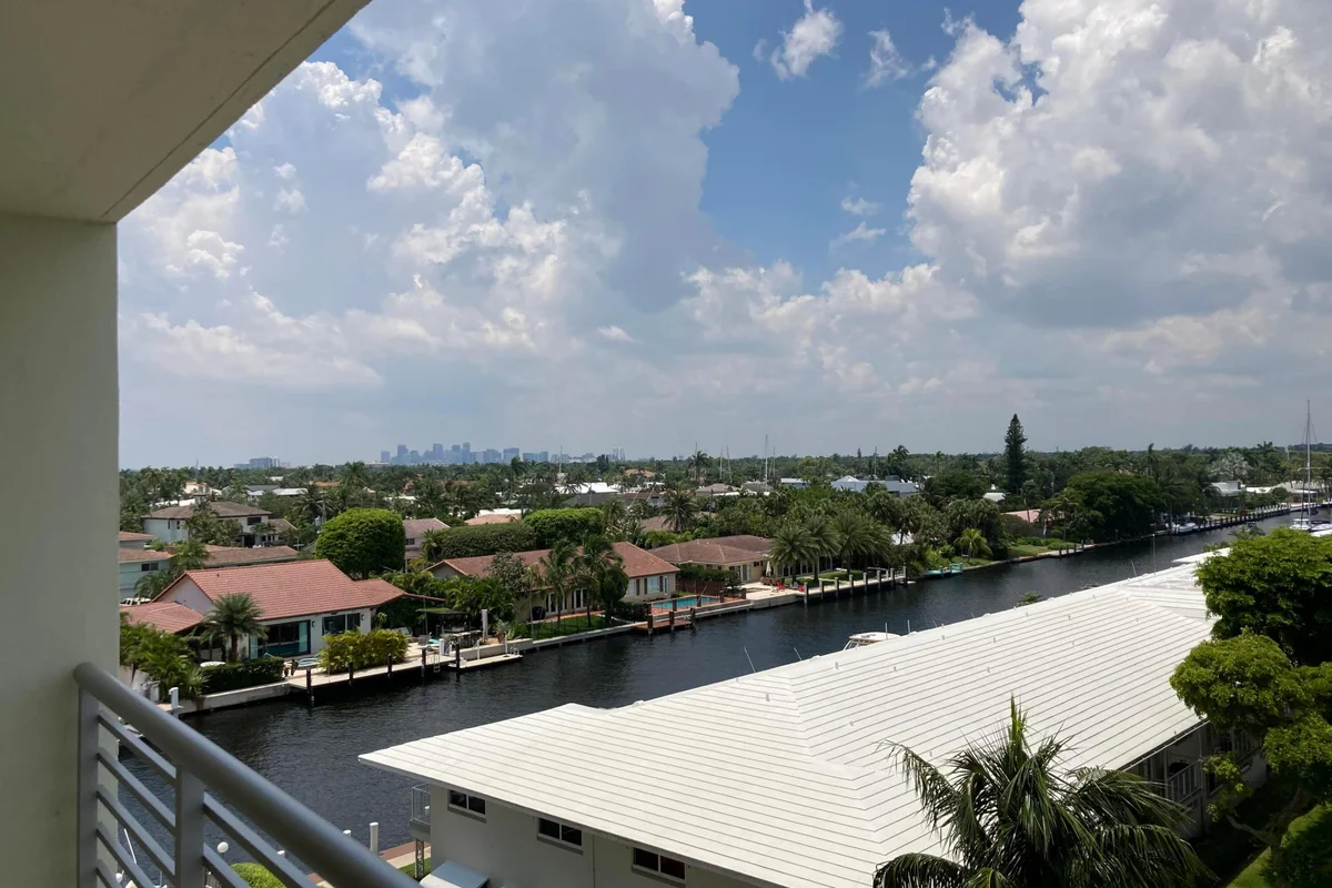 2900 NE 30th St, Fort Lauderdale: photo 1 of 37
