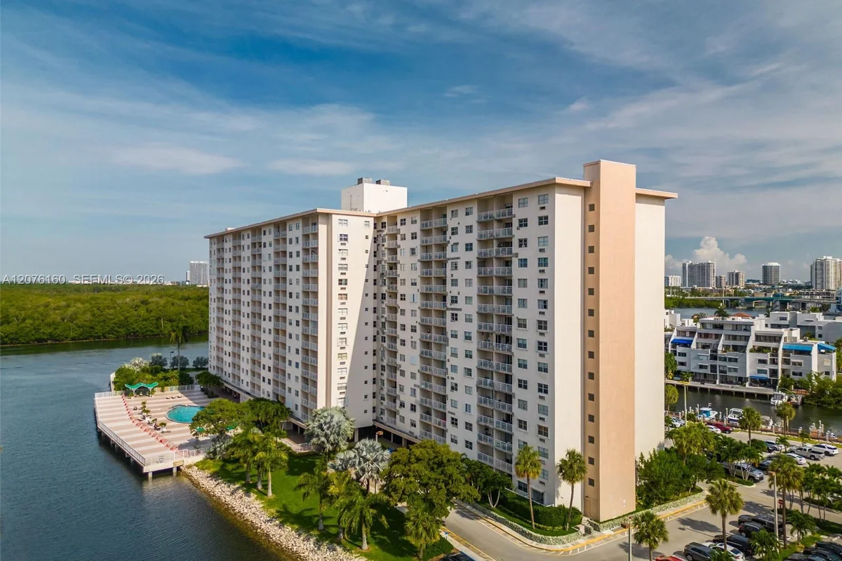 400 Kings Point Dr #822-23, Sunny Isles Beach: photo 1 of 48