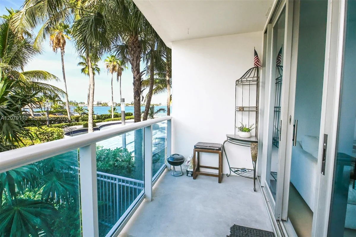 7501 E Treasure Dr #1H, North Bay Village: photo 1 of 20