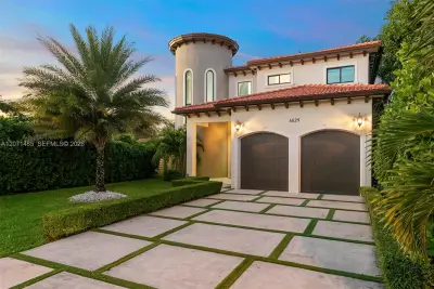 6529 SW 30th St, Miami: photo 1 of 43