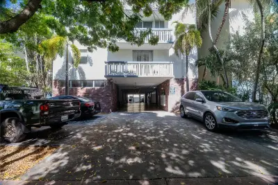 921 Jefferson Ave #3C, Miami Beach: photo 1 of 32