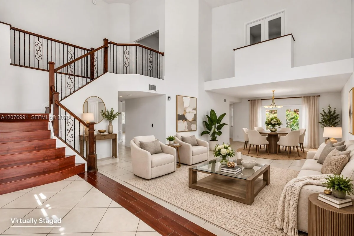 950 NW 197th Ter, Pembroke Pines: photo 1 of 58