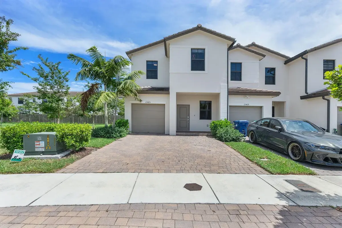 23425 SW 129th Ave, Homestead: photo 1 of 51