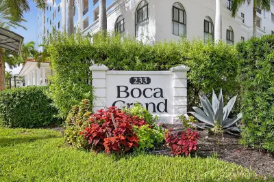 233 S Federal Hwy #623, Boca Raton: photo 1 of 37