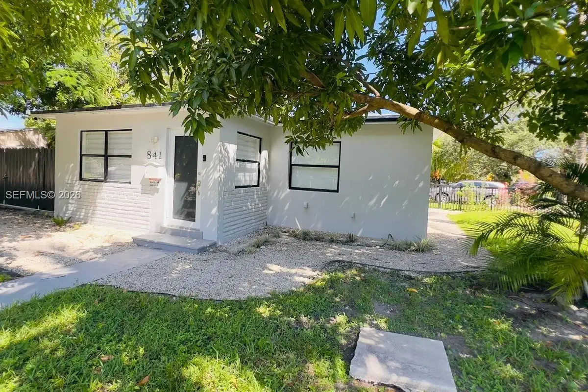 841 S 24th Ave, Hollywood: photo 1 of 44