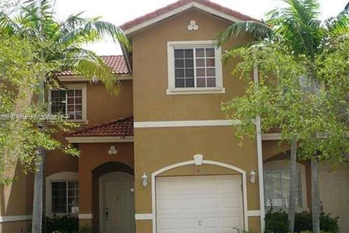 21467 SW 86th Pl, Cutler Bay: photo 1 of 12
