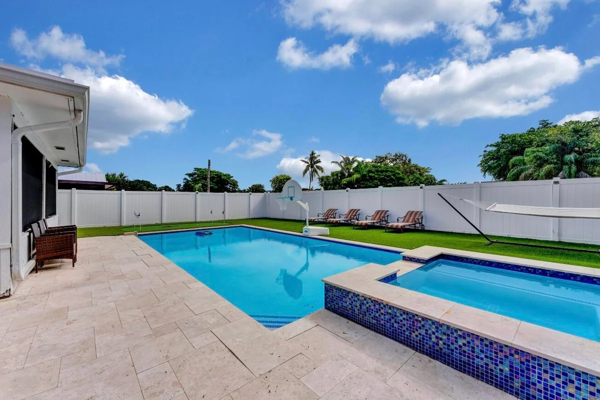 9819 Spanish Isles Dr, Boca Raton: photo 1 of 33