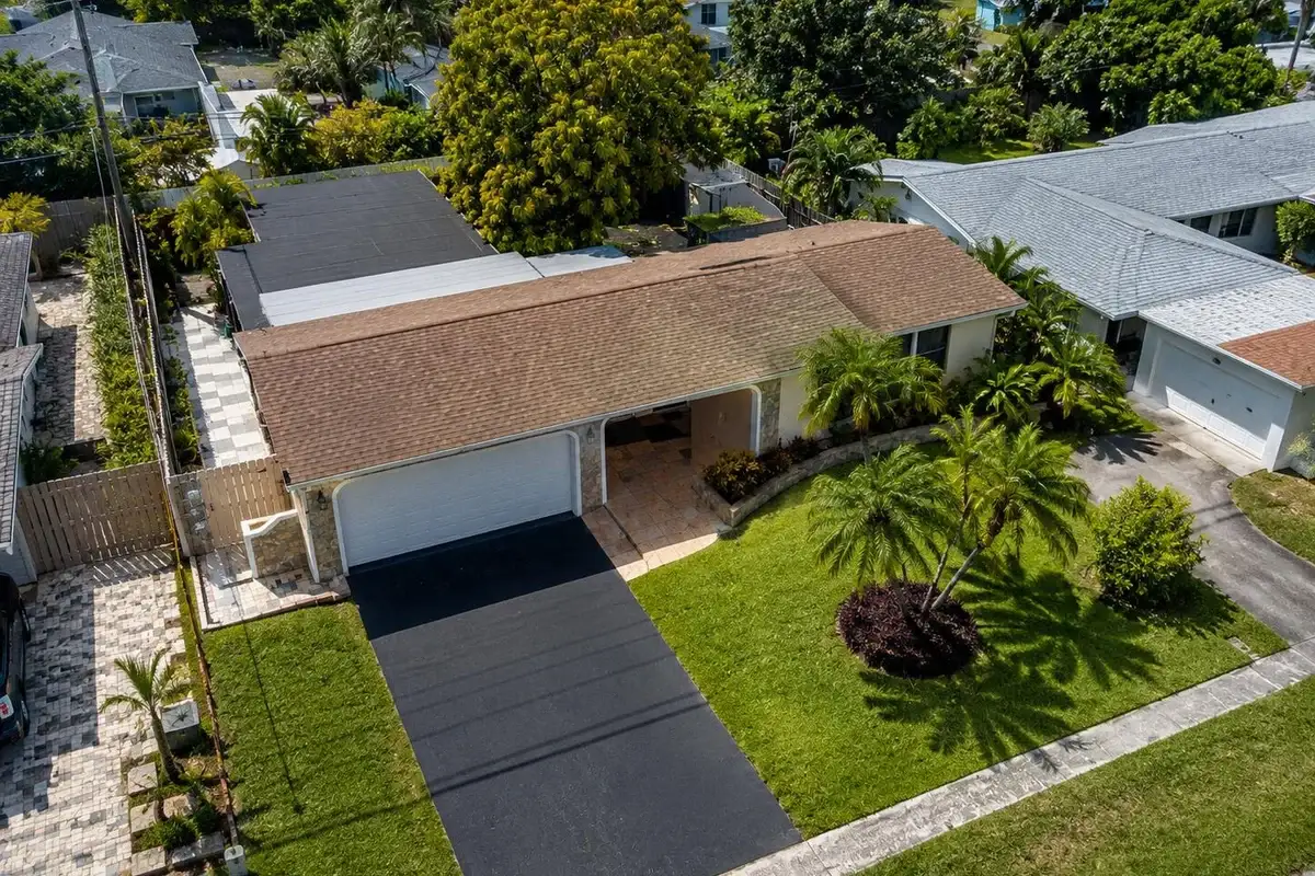 10720 NW 26th Pl, Sunrise: photo 1 of 30