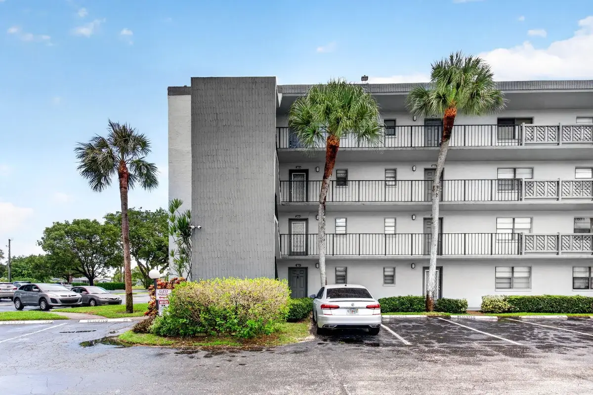 9440 SW 8th St #401, Boca Raton: photo 1 of 64
