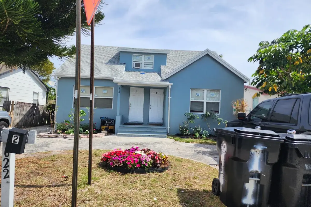 622 S C St S #1, Lake Worth Beach: photo 1 of 9