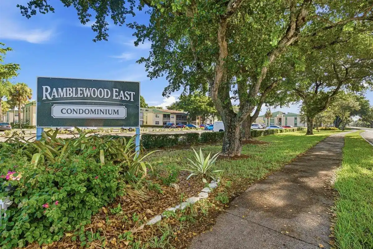 4151 NW 90th Ave #207, Coral Springs: photo 1 of 23