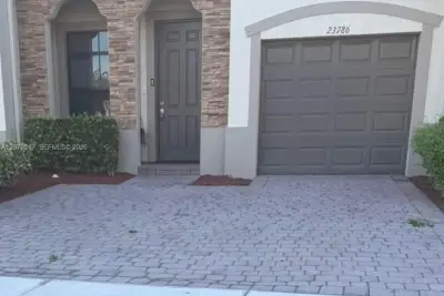 23786 SW 118th Ave, Homestead: photo 1 of 14