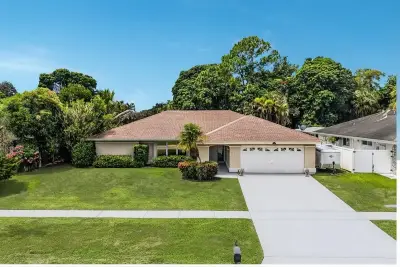 230 Ponce De Leon St, Royal Palm Beach: photo 1 of 33