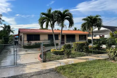 4900 SW 103rd Pl #1, Miami: photo 1 of 54