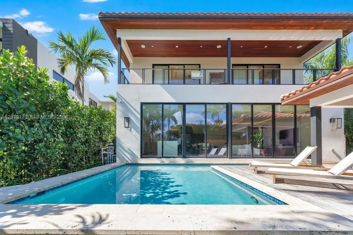 5831 Alton Rd, Miami Beach: photo 1 of 58