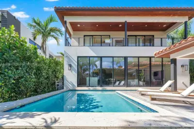 5831 Alton Rd, Miami Beach: photo 1 of 58
