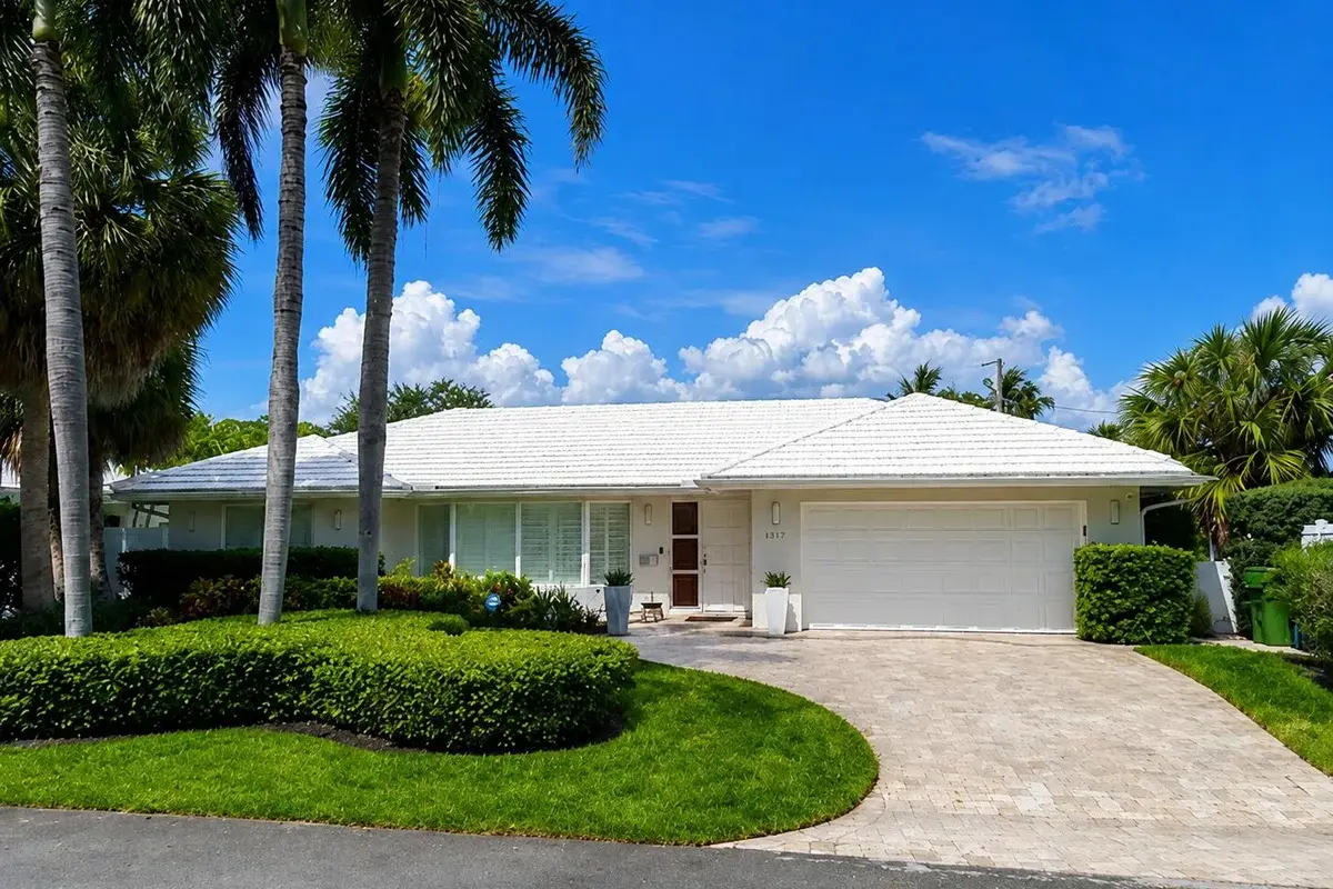 4821 NE 29th Ave, Fort Lauderdale: photo 1 of 2