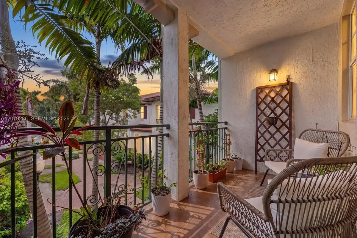 2951 SW 120th Ter, Miramar: photo 1 of 31