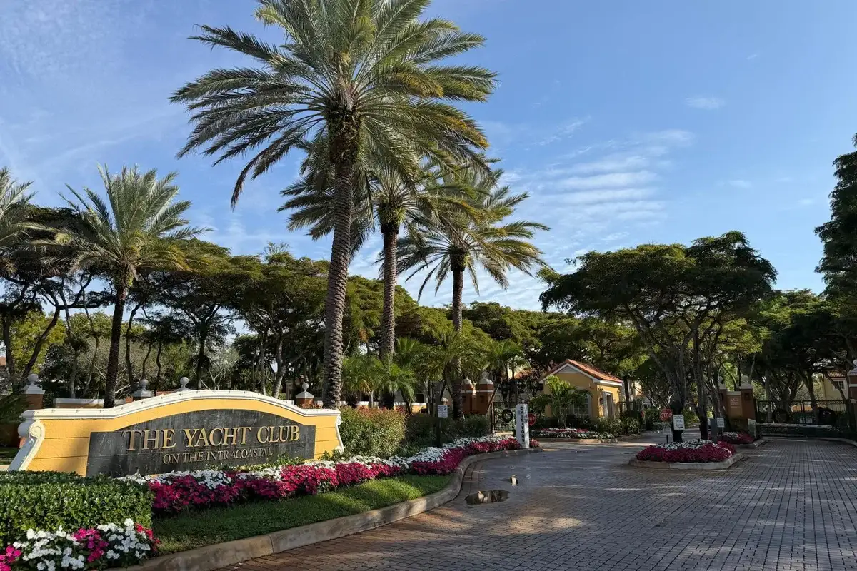 123 Yacht Club Way #111, Hypoluxo: photo 1 of 26