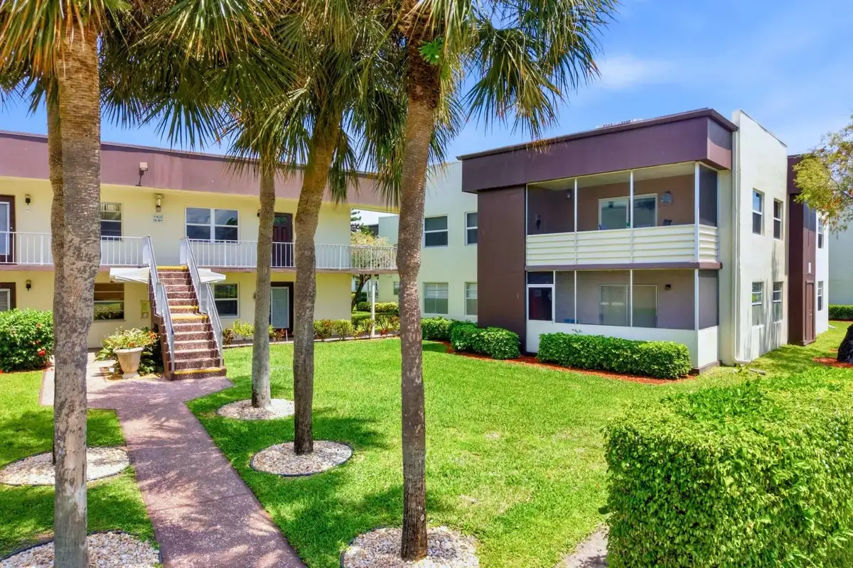 755 Normandy P, Delray Beach: photo 1 of 25