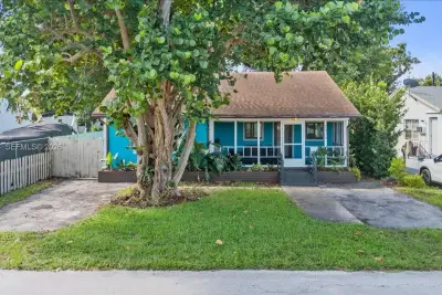 2434 Lincoln St, Hollywood: photo 1 of 43