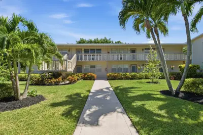 489 Tilford W, Deerfield Beach: photo 1 of 49