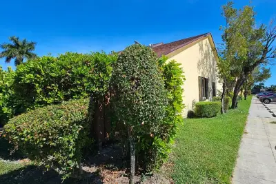 491 Springdale Cir, Palm Springs: photo 1 of 34