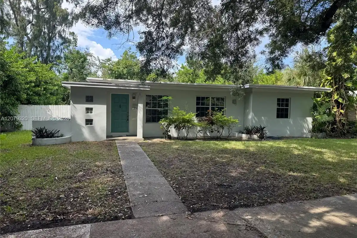 5765 SW 48th St, Miami: photo 1 of 20
