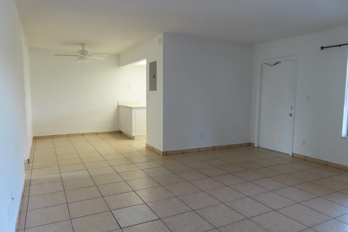 6900 SW 39th St #311K, Davie: photo 1 of 25
