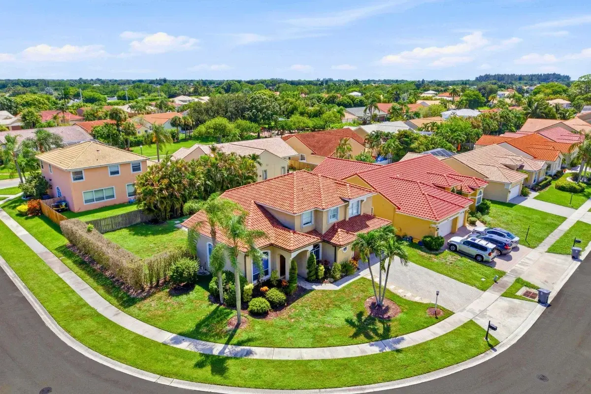 9340 Lake Serena Dr, Boca Raton: photo 1 of 46
