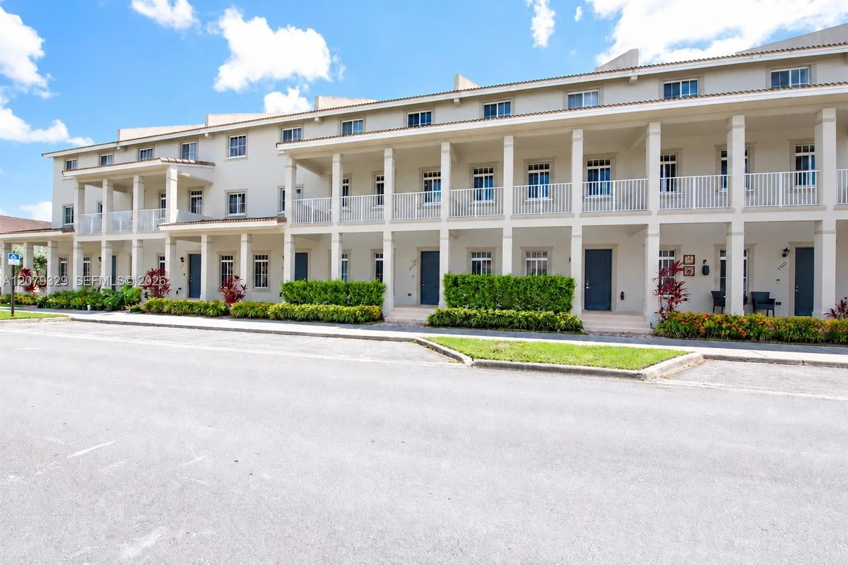 27533 SW 139th Passage, Homestead: photo 1 of 30