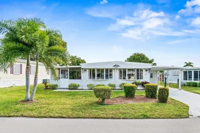 8350 E Club Rd, Boca Raton: photo 1 of 37