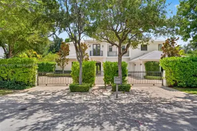 7641 SW 59th Ct, South Miami: photo 1 of 64