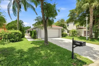 2385 NW 34th Ter, Coconut Creek: photo 1 of 44