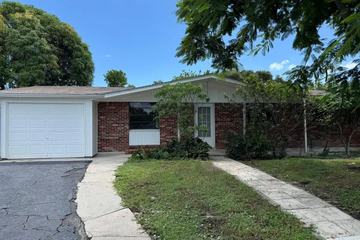 3651 Bahama Rd, Palm Beach Gardens: photo 1 of 15