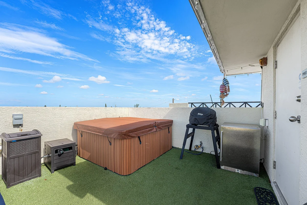 235 NE 1st St #PH 503, Delray Beach: photo 1 of 28