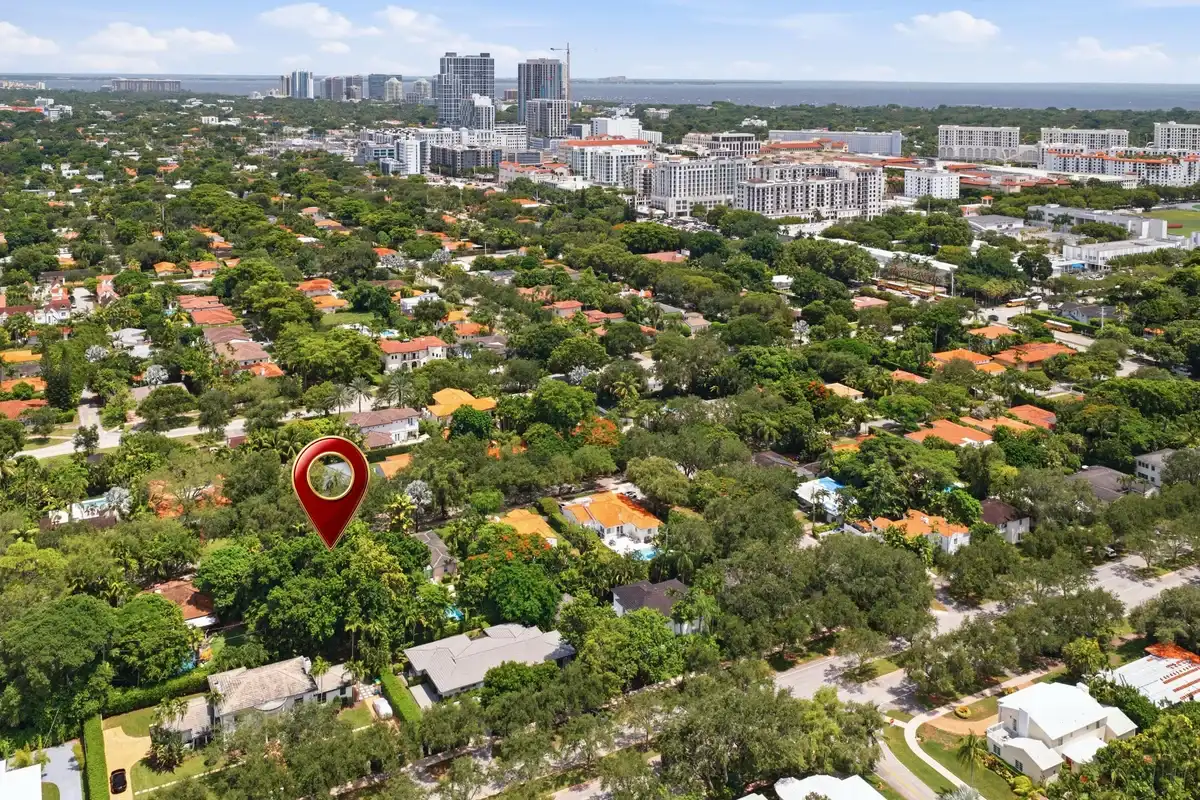 3700 Harlano St, Coral Gables: photo 1 of 28