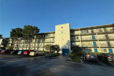 301 SW 135th Ave #402C, Pembroke Pines: photo 1 of 20