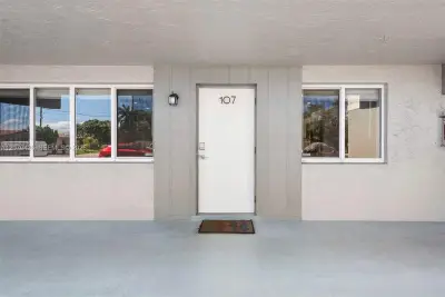 1400 NE 54th St #107, Fort Lauderdale: photo 1 of 28