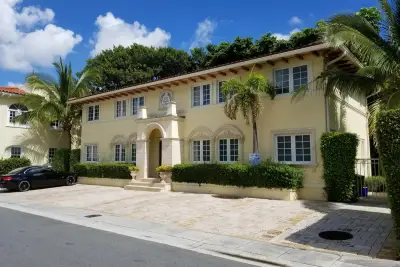 251 Oleander Ave #1, Palm Beach: photo 1 of 7