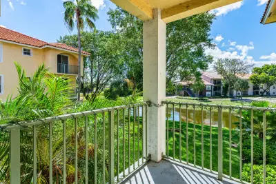 1977 Brandywine Rd #305, West Palm Beach: photo 1 of 25
