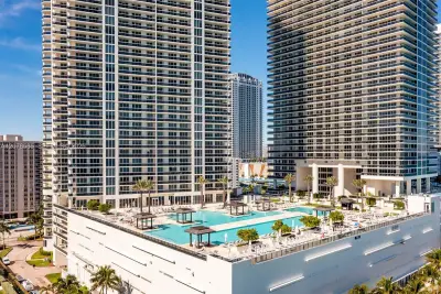 1850 S Ocean Dr #909, Hallandale Beach: photo 1 of 42